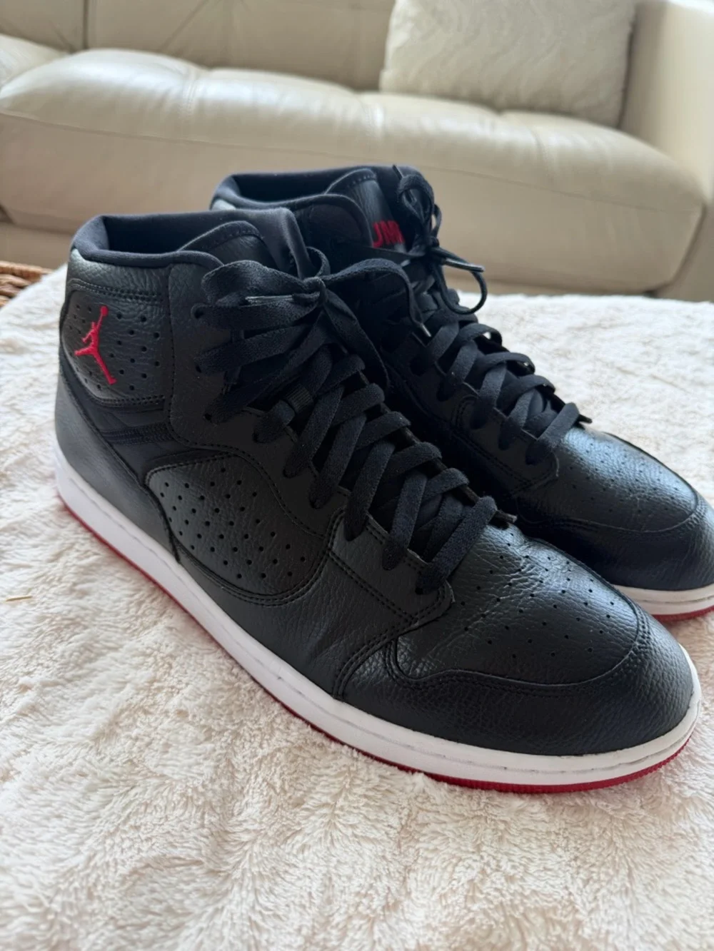 Men’s Jordan Access Size 13 EUC